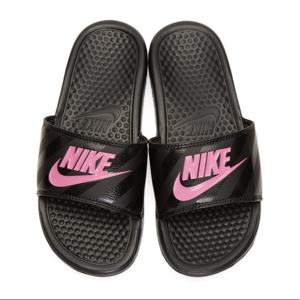 Women’s Nike Slides Size 9